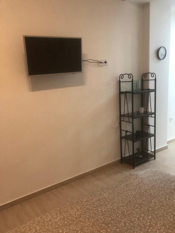 Chris3 Apartment กาลามาตา ภายนอก รูปภาพ