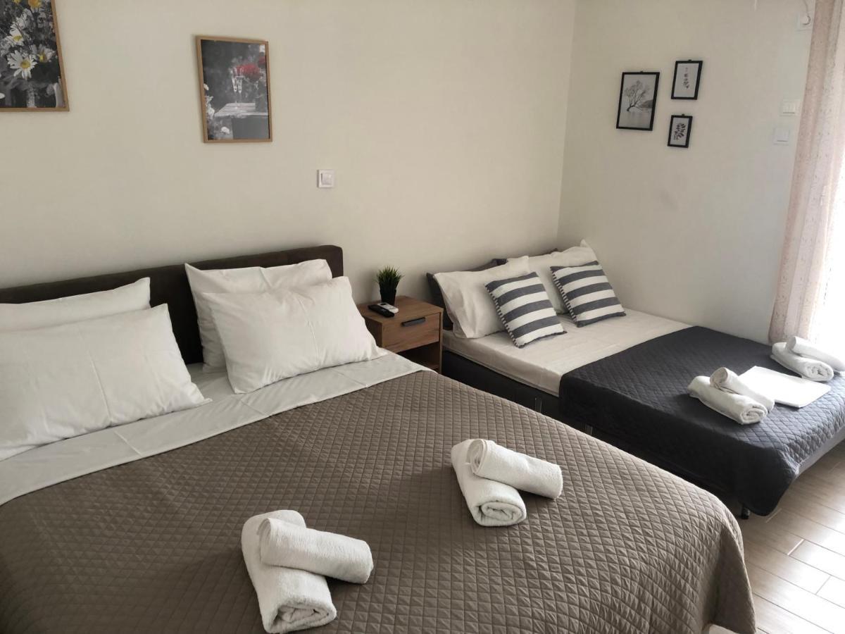 Chris3 Apartment กาลามาตา ภายนอก รูปภาพ